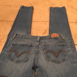 Levi’s 524 Skinny. Size 5M. Excellent condition.